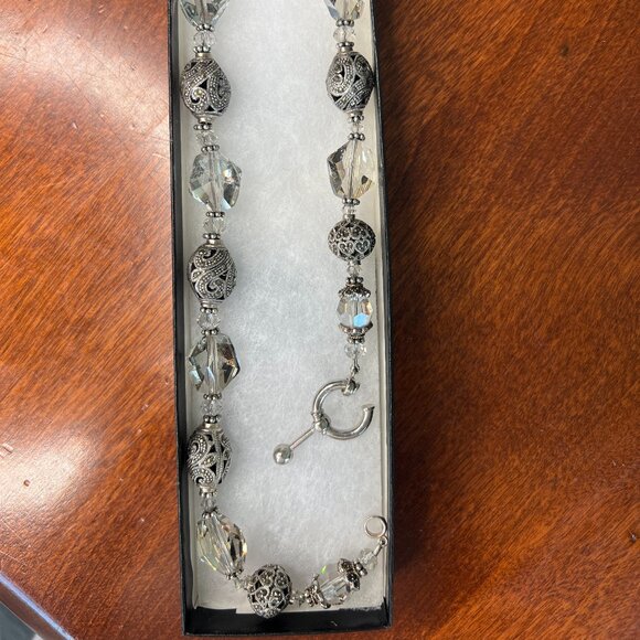 Handmade Crystal and Sterling Silver Filigree toggle chain 16" necklace - Picture 6 of 6